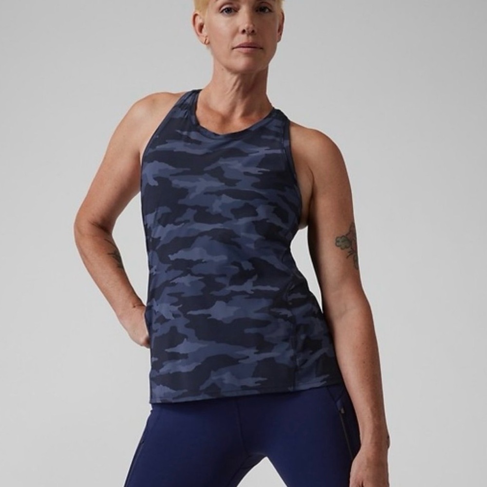 Athleta Ultimate Camo Train Tank M